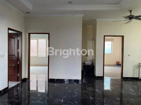 image RUMAH MEWAH FULL MARMER DI ALAM SUTERA TANGERANG (8)