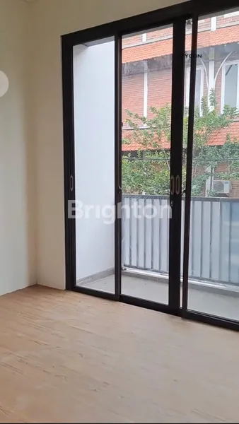 image RUMAH BARU 2 LANTAI SCANDINAVIAN DI KALIJUDAN MULYOREJO SURABAYA (7)