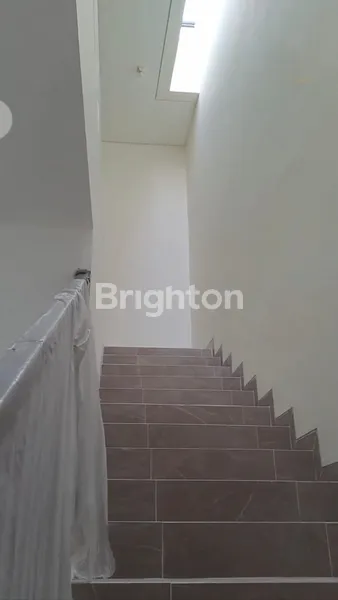 image RUMAH BARU 2 LANTAI SCANDINAVIAN DI KALIJUDAN MULYOREJO SURABAYA (8)