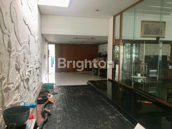 image RUMAH CLASSIC TERAWAT DI KAWASAN IJEN GUNUNG-GUNUNG KOTA MALANG (4)