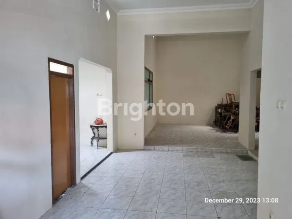 image RUMAH RAPI DAN CANTIK SIAP HUNI LINGKUNGAN NYAMAN (5)