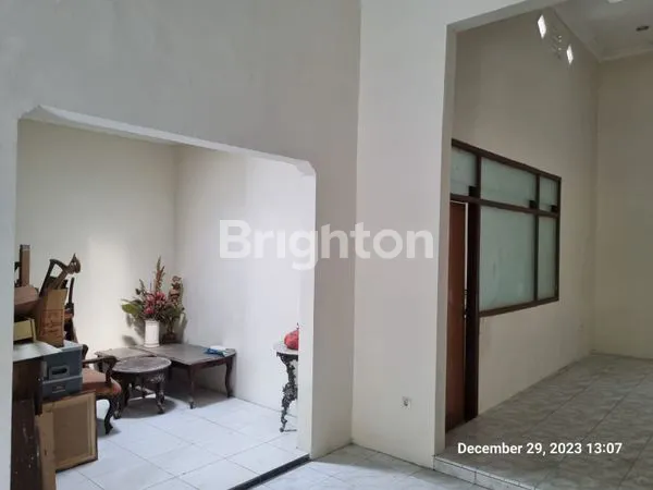 image RUMAH RAPI DAN CANTIK SIAP HUNI LINGKUNGAN NYAMAN (4)