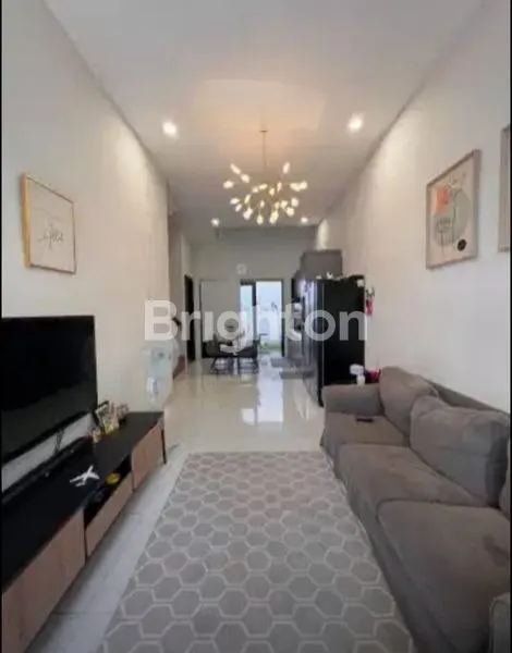 image RUMAH CANTIK DUA LANTAI SIAP HUNI (3)