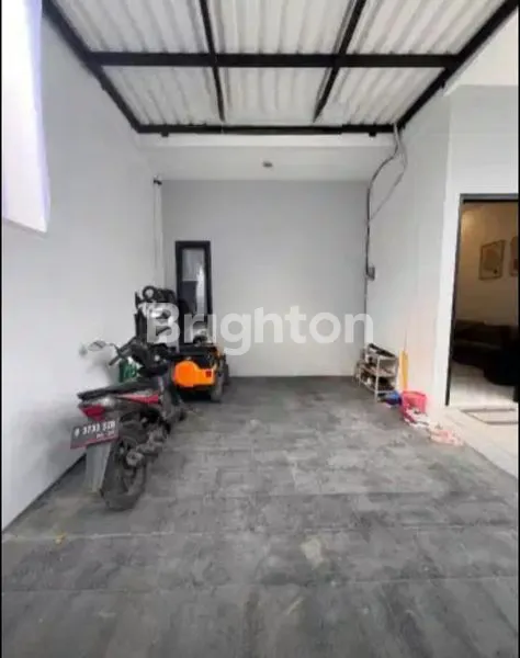 image RUMAH CANTIK DUA LANTAI SIAP HUNI (5)