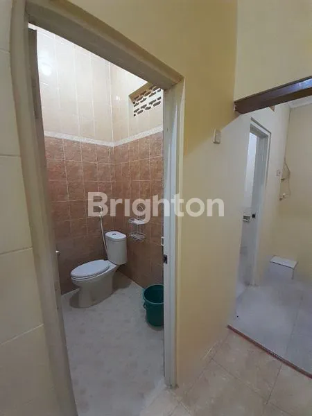 image MANGKUBUMEN, SURAKARTA, RUMAH BERSIH DAN TERAWAT,  4 MENIT KE MALL PARAGON, LOKASI RAMAI DAN STRATEGIS (5)