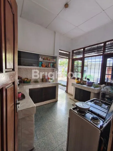 image RUMAH LAMA DEKAT MASJID NURUL ASRI DI KARANGGAYAM CATUR TUNGGAL DEPOK SLEMAN (5)