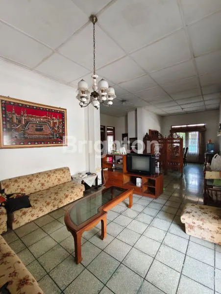 image RUMAH LAMA DEKAT MASJID NURUL ASRI DI KARANGGAYAM CATUR TUNGGAL DEPOK SLEMAN (6)