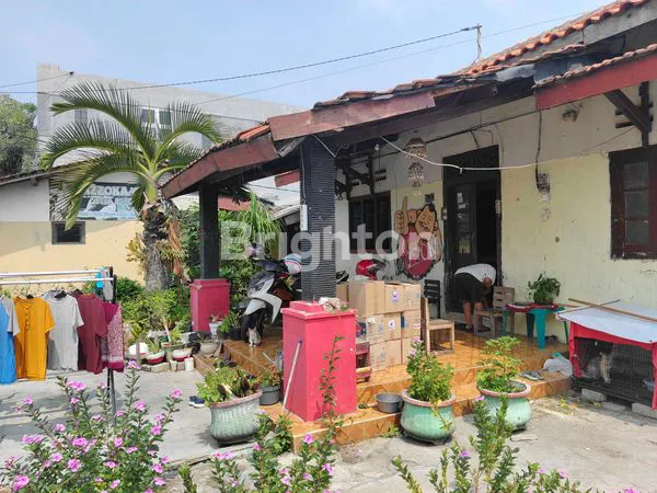 image RUMAH TANAH LUAS LOKASI STRATEGIS TENGAH KOTA KEDIRI (7)