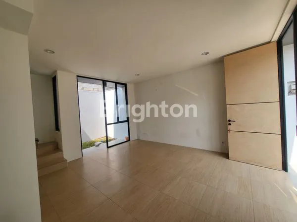 image RUMAH CANTIK MINIMALIS 2 LANTAI CENDANA ESSENCE LIPPO KARAWACI BARAT DEKAT UPH (3)