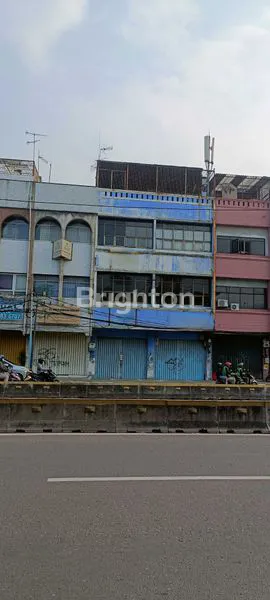 image RUKO GANDENG LOKASI PREMIUM SANGAT AMAT STRATEGIS PINGGIR JALAN RAYA UTAMA 2 ARAH (1)