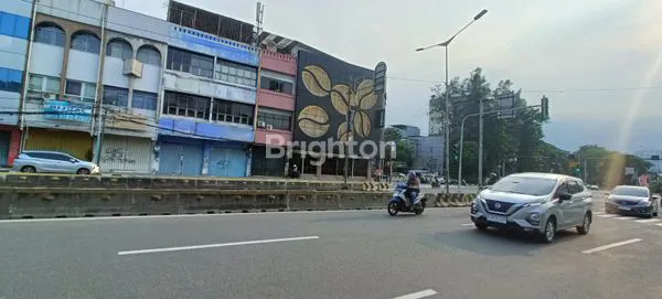 image RUKO GANDENG LOKASI PREMIUM SANGAT AMAT STRATEGIS PINGGIR JALAN RAYA UTAMA 2 ARAH (2)