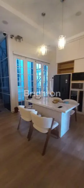 image RUMAH MEWAH 3 LANTAI , KANTOR& GUDANG SIAP HUNI FULL FURNITURE CLUSTER PASADENA (5)