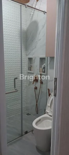 image RUMAH MEWAH 3 LANTAI , KANTOR& GUDANG SIAP HUNI FULL FURNITURE CLUSTER PASADENA (2)