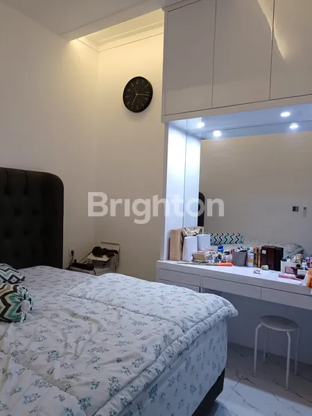 image RUMAH KOMPLIT, HADAP BARAT, LT 105 LB 200, NEGO SAMPE JADI (4)