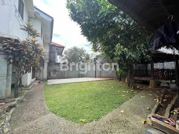 image RUMAH MEWAH BAGUS SIAP HUNI KAMPUNG RAMBUTAN JAKARTA TIMUR (5)