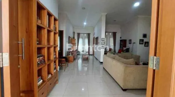 image JUAL RUMAH ASRI DAN LUAS DI CIMANGGIS DEPOK DEKAT JAKARTA TIMUR (3)