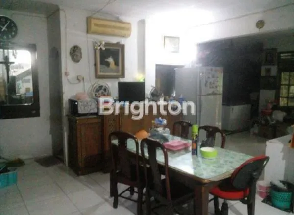 image RUMAH DI DEKAT BINUS ANGGREK HARGA DIBAWAH PASARAN STRATEGIS COCOK UNTUK USAHA KOSAN (3)