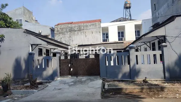image KONTRAKAN 10 PINTU SUDAH RENOV SIAP DISEWAKAN, HALAMAN LUAS LOKASI STRATEGIS DI PULOMAS (5)