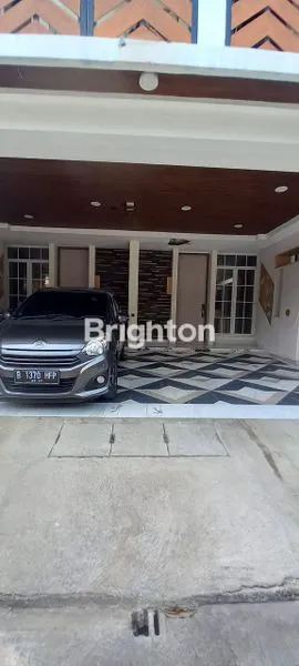 RUMAH MEWAH 3 LANTAI , KANTOR& GUDANG SIAP HUNI FULL FURNITURE CLUSTER PASADENA