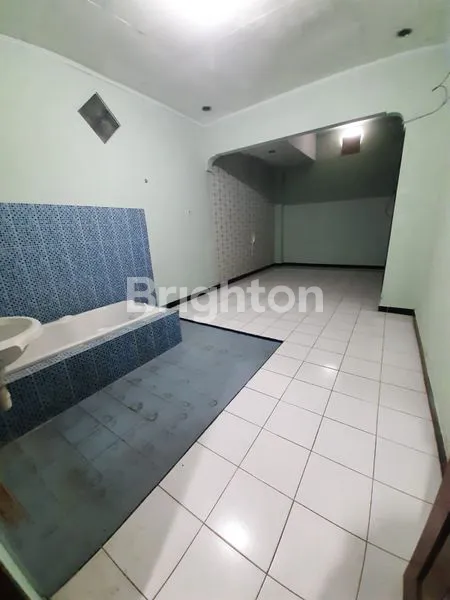 image RUMAH 1,5 LANTAI SIAP HUNI FAJAR INDAH SOLO DEKAT PINTU TOL (5)