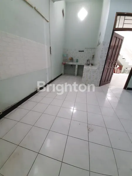 image RUMAH 1,5 LANTAI SIAP HUNI FAJAR INDAH SOLO DEKAT PINTU TOL (6)