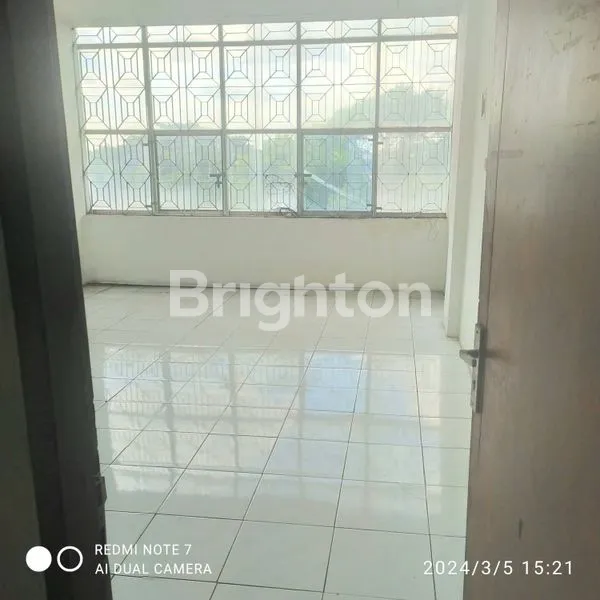 image RUKO STRATEGIS 4 LANTAI DI KEBAYORAN LAMA DEKAT PINTU TOLL TANAH KUSIR (2)