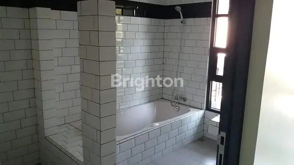 image RUMAH MODERN MINIMALIS SIAP STRATEGIS DI D'LATINOS BSD (4)