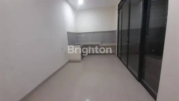 image RUMAH MODERN MINIMALIS SIAP STRATEGIS DI D'LATINOS BSD (8)