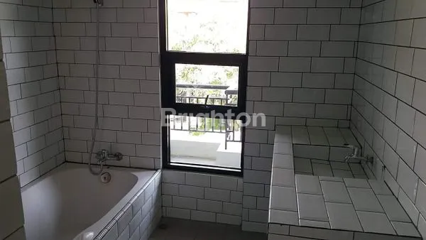 image RUMAH MODERN MINIMALIS SIAP STRATEGIS DI D'LATINOS BSD (3)