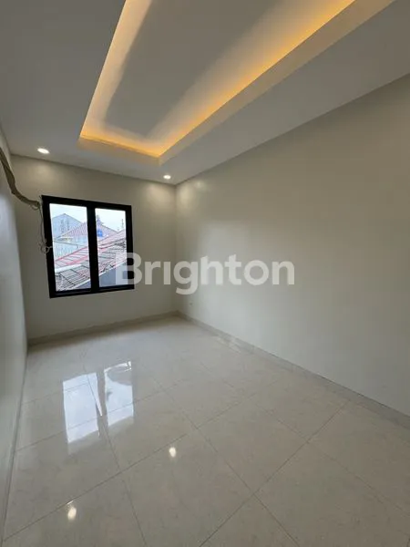 image RUMAH KEMBANGAN LEBAR 5,75X17,73 (6)