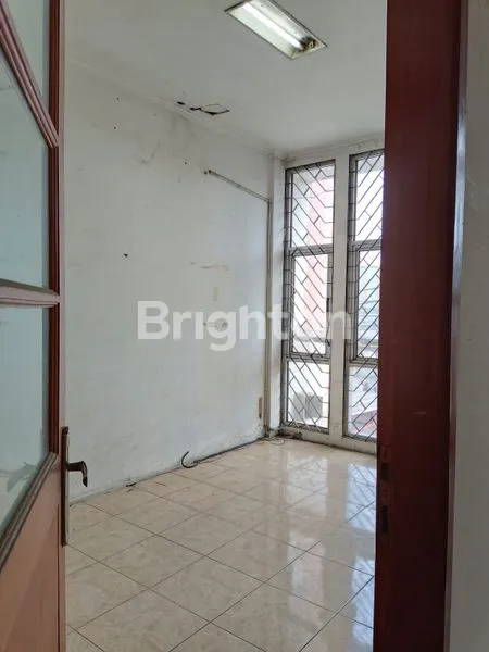 image RUKO SIAP JUALAN LOKASI STRATEGIS DI JALAN AMIR MAHMUD CIMAHI (4)