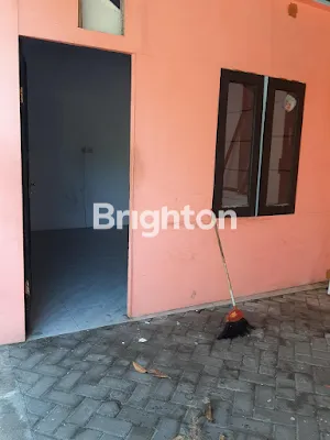 image RUMAH POJOK UNTUK USAHA DAN TEMPAT TINGGAL (4)