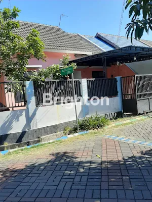 image RUMAH POJOK UNTUK USAHA DAN TEMPAT TINGGAL (1)