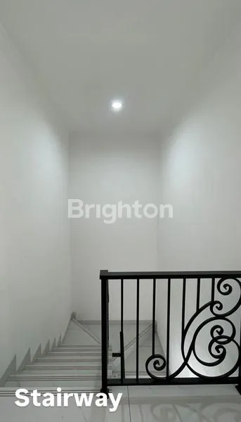 image RUMAH BARU 2 LANTAI SIAP HUNI DEKAT SOETA (5)