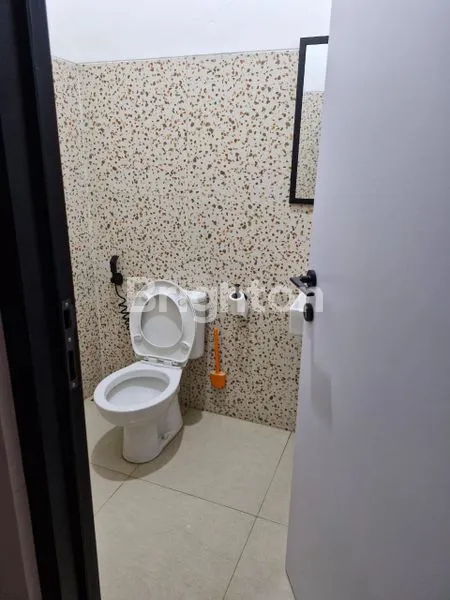 image RUMAH MEWAH 2 LANTAI (8)