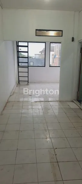 image RUKO STRATEGIS DI JALAN MERUYA ILIR KEBON JERUK JAKARTA BARAT (3)