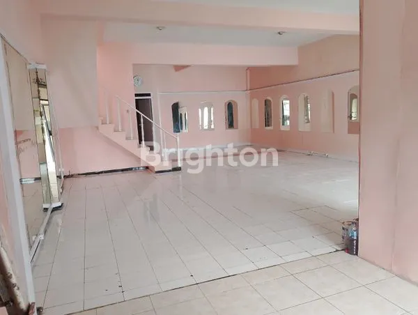 image RUKO 2 LANTAI POROS JALAN , KONDISI BAGUS, TERAWAT  , SIAP PAKE D JERU TUMPANG (2)