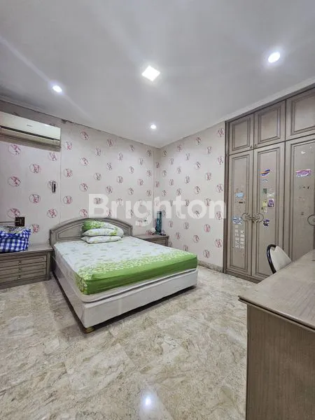 image RUMAH MEWAH DI TANJUNG BARAT INDAH DEKAT PINTU TOLL LENTENG AGUNG (7)