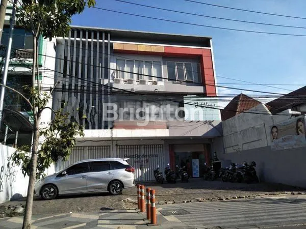 RUKO PUSAT KOTA 3 LANTAI COCOK UNTUK KANTOR, KLINIK, BANK SELANGKAH KE RAYA DARMO DIPONEGORO DR SUTOMO
