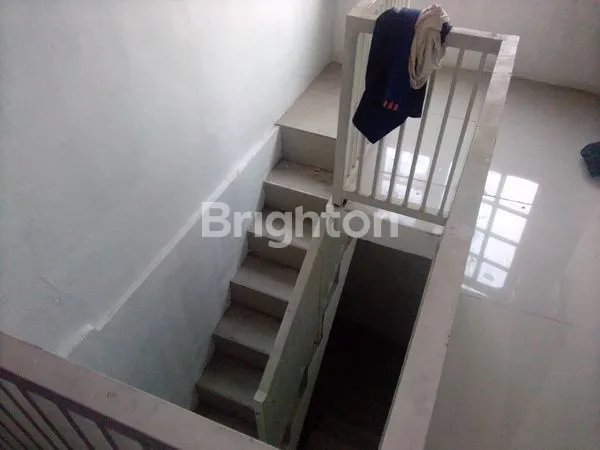 image RUMAH KOST BARU AKTIF 2 LT DI GRIYA MAPAN SENTOSA SIDOARJO DEKAT T2 JUANDA COCOK BUAT INVESTASI (3)