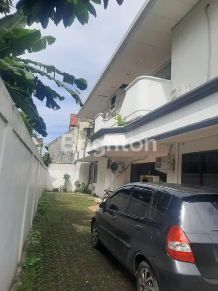 image RUMAH DI JALAN RAYA COCOK UNTUK USAHA/KANTOR DI TEROGONG CILANDAK BARAT (2)