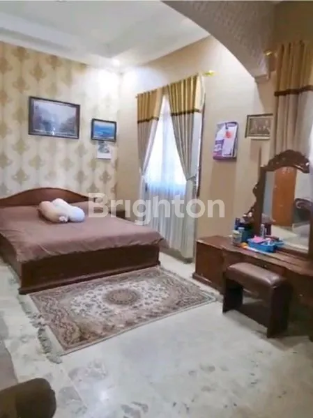 image RUMAH CLASSIC 2 LANTAI CITRALAND UTAMA LOKASI DEPAN TAMAN DAN DOUBLE ROW WAY DALAM CLUSTER  (6)