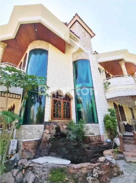 image RUMAH CLASSIC 2 LANTAI CITRALAND UTAMA LOKASI DEPAN TAMAN DAN DOUBLE ROW WAY DALAM CLUSTER  (1)