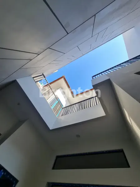 image RUMAH NEW MINIMALIS  DI MANYAR KERTOADI, DEKAT GALAXY MALL, ITS, DAN UNAIR (3)