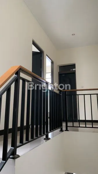 image DISEWAKAN RUMAH BARU MINIMALIS DI TKI V (3)