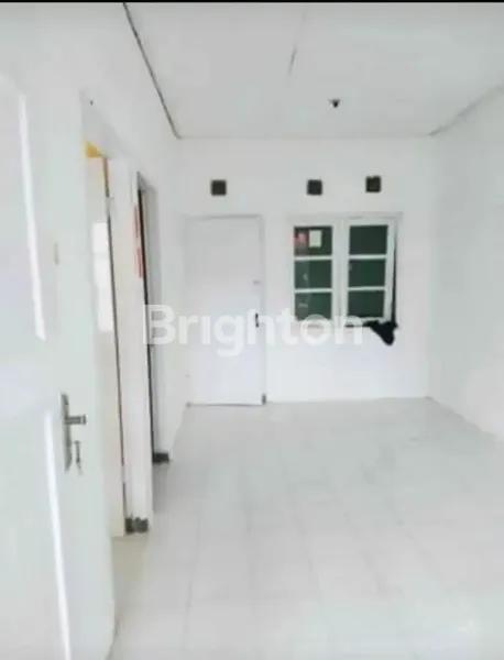 image RUMAH AREA GRAHA SURYANATA, SURABAYA (4)