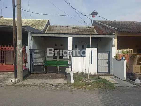 image RUMAH AREA GRAHA SURYANATA, SURABAYA (1)