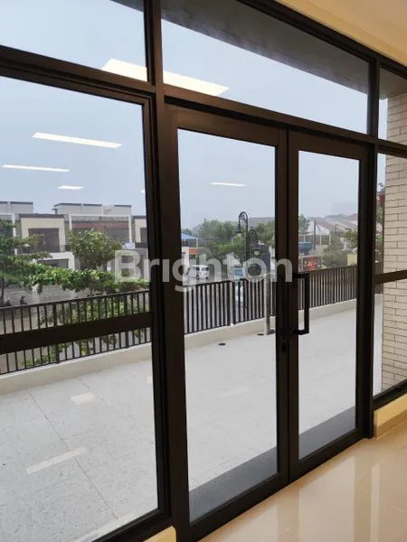 image RUKO GANDENG DOWNTOWN DRIVE GADING SERPONG SIAP PAKAI,TANGERANG (7)