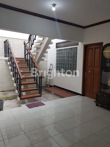 image RUMAH LUAS ASRI TERAWAT SIAP HUNI DEKAT KAMPUS UPN (4)