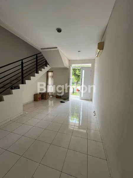 image RUMAH SUMMARECON BEKASI, DEKAT MALL, PINTU TOL KONSEP MODERN DI PUSAT KOTA BEKASI (5)
